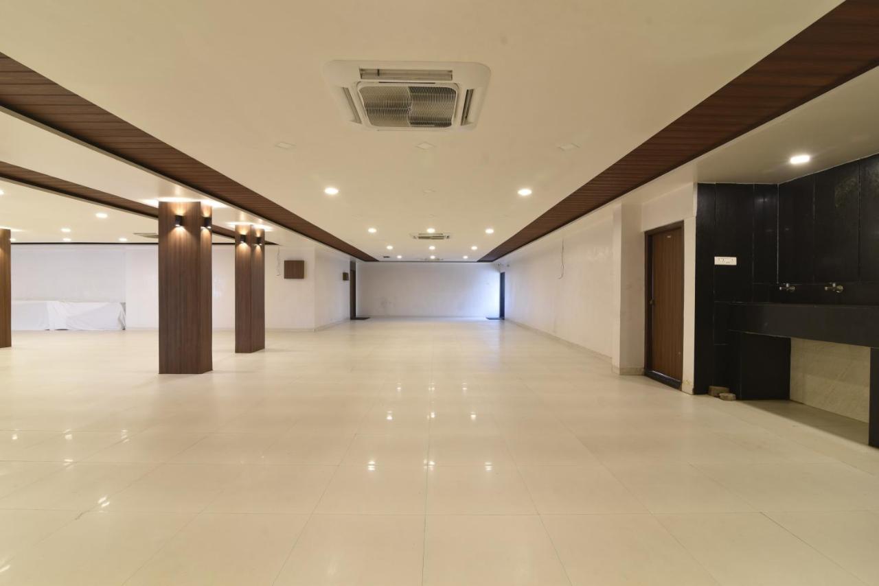 Hotel Clove Bijāpur Eksteriør billede