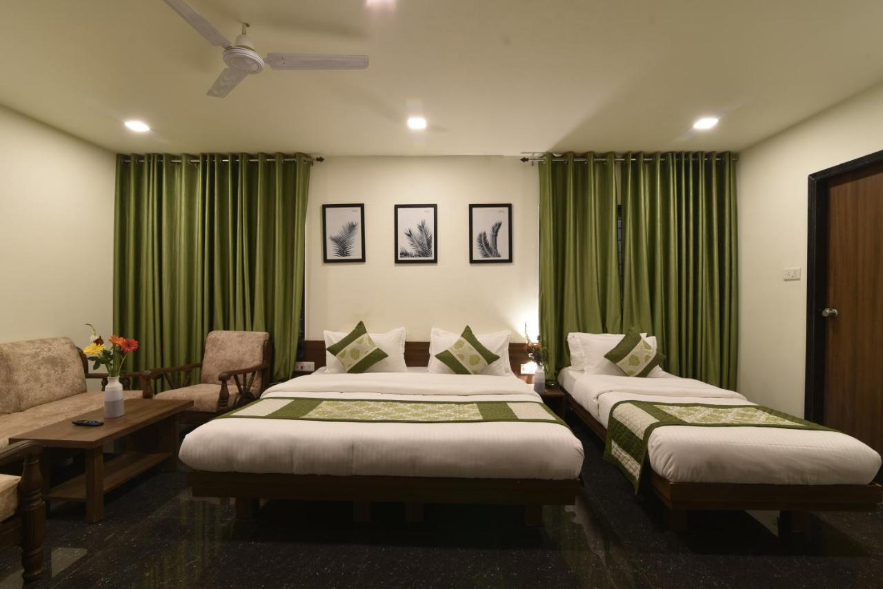 Hotel Clove Bijāpur Eksteriør billede