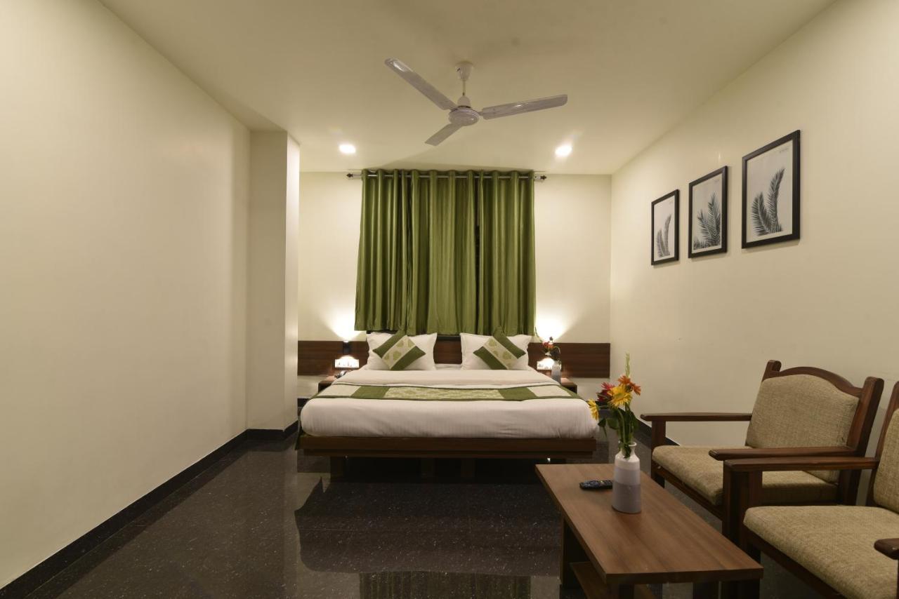 Hotel Clove Bijāpur Eksteriør billede